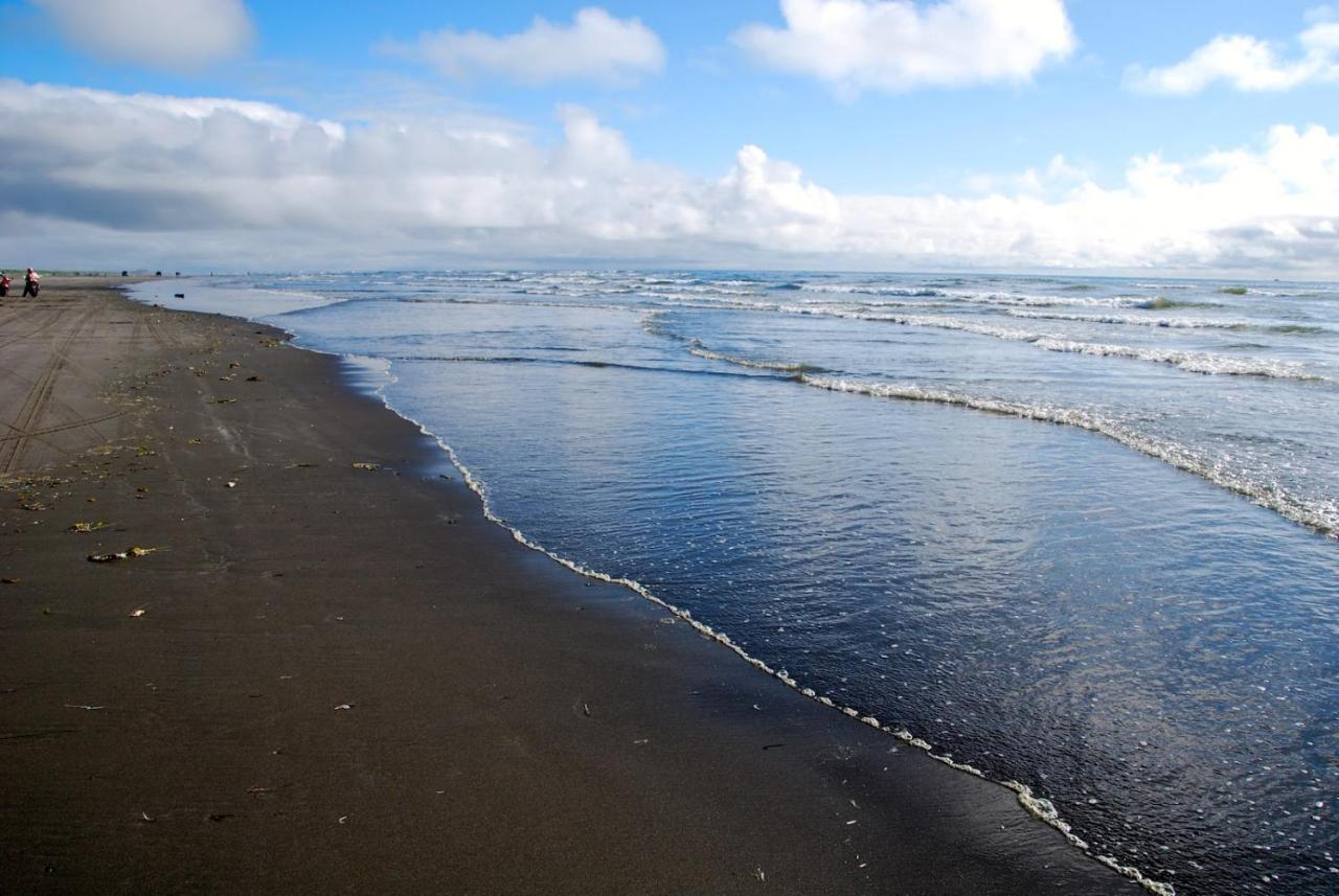 The Sands Resort Ocean Shores Exterior photo